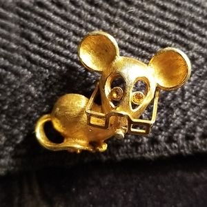 Vtg mid 70's Avon mouse with moveable glasses!🐀